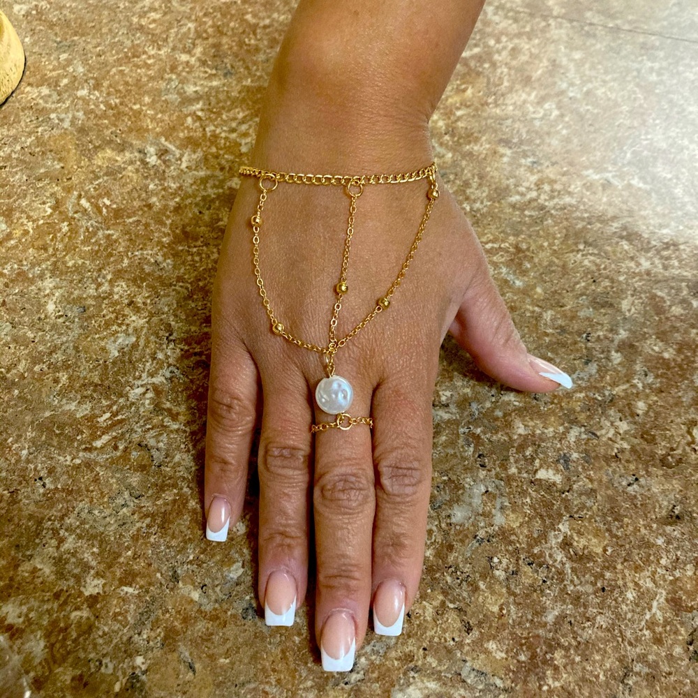 Sexy hand and finger bracelet